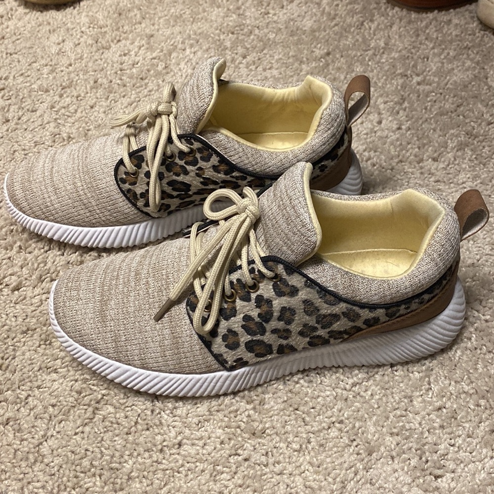 Leopard print sneakers - Picture 6 of 10